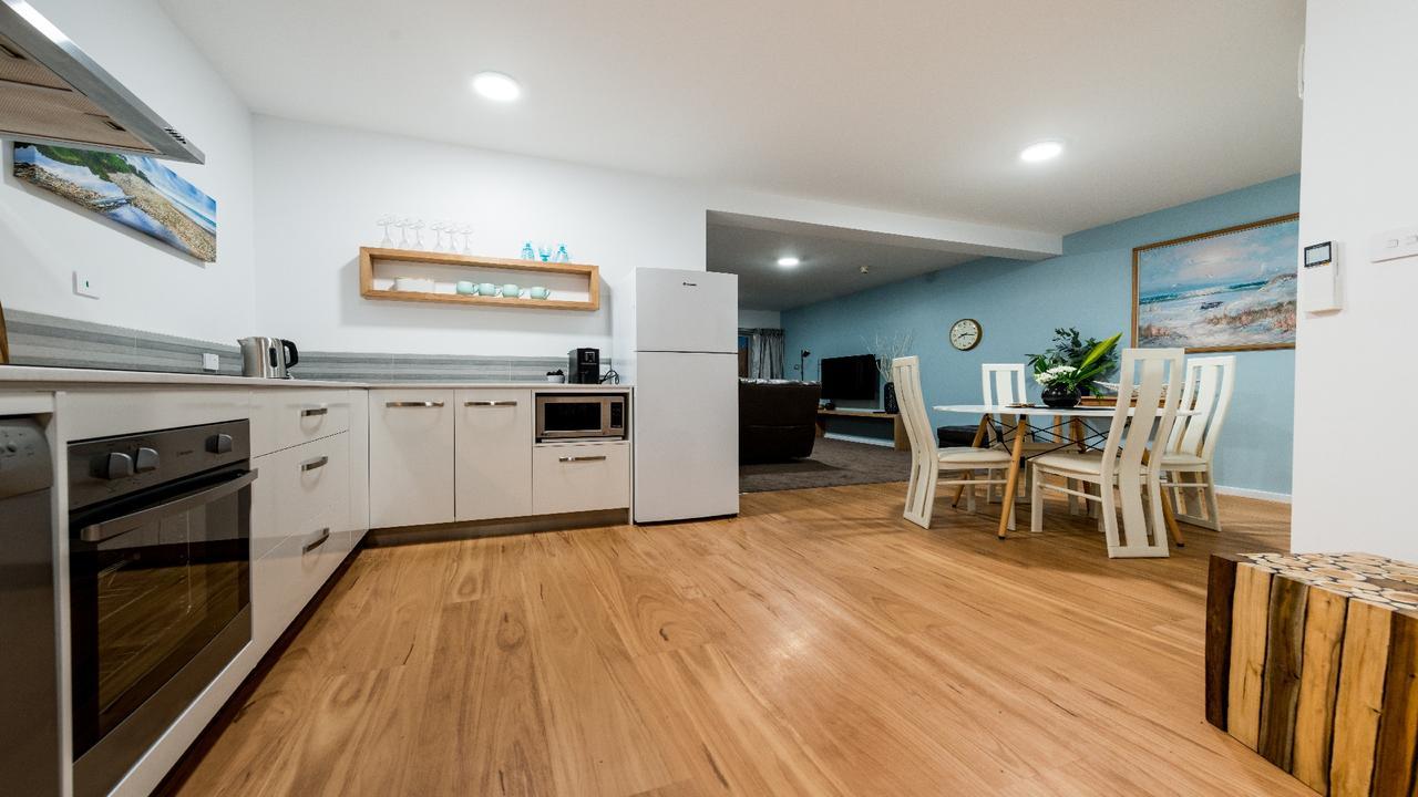 Ulverstone River Edge Holidayapartments Eksteriør billede